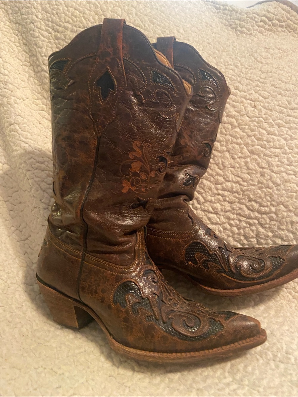 Corral Brown Distressed Embossed Leather Western Heeled Boots- no original box